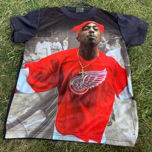 Tupac Red wings tee